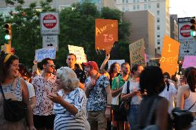 U.S.-NEW YORK-SUPREME COURT-ABORTION RIGHTS-PROTEST