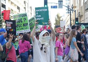 U.S.-CALIFORNIA-SUPREME COURT-ABORTION RIGHTS-PROTEST