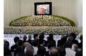 800 people offer condolences for late peace activist Oda