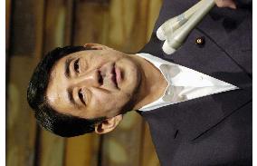 Abe shrugs off foreign opinions about visit to Yasukuni