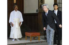 Ex-Prime Minister Koizumi visits Yasukuni Shine