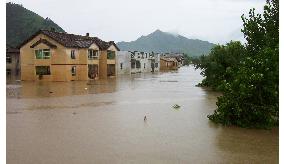 N. Korean floods believed to have left over 500 dead, missing