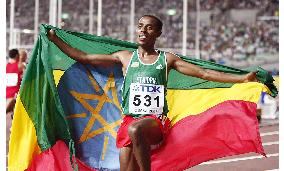 Ethiopia's Bekele wins men's 10,000 meters