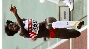 Cuba's Yargelis Savigne wins women's triple jump