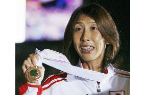 Japan's Reiko Tosa comes in 3rd in women's marathon
