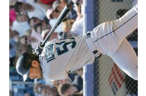 Mariners Ichiro marks 200 hits for 7th consecutive season in MLB