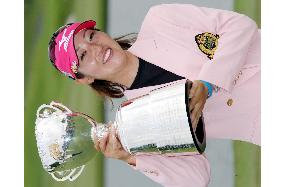 Iijima wins Japan LPGA Championship by 4 shots