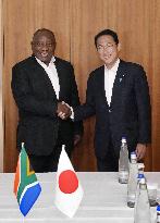 Japanese, S. Africa leaders meet in Germany