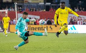 (SP)CANADA-TORONTO-SOCCER-MLS-TORONTO FC VS COLUMBUS CREW