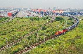 CHINA-CHONGQING-CHENGDU-FREIGHT TRAIN (CN)