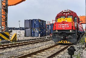 CHINA-CHONGQING-CHENGDU-FREIGHT TRAIN (CN)