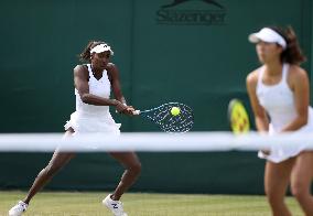 (SP)BRITAIN-LONDON-TENNIS-WIMBLEDON-WOMEN'S DOUBLES