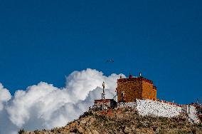 CHINA-TIBET-YAMDROK LAKE-SCENERY(CN)