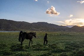 CHINA-TIBET-YAMDROK LAKE-SCENERY(CN)