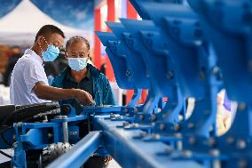 CHINA-XINJIANG-COTTON-MACHINERY (CN)