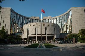 Xinhua Headlines: A decade of transformation turns China's financial market into larger global presence