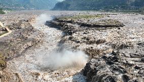 #CHINA-SHANXI-HUKOU WATERFALL (CN)