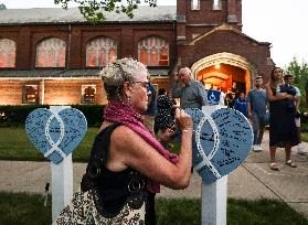 U.S.-HIGHLAND PARK-MASS SHOOTING VICTIMS-MOURNING