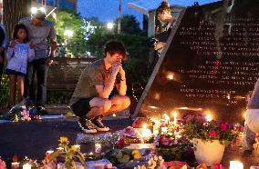 U.S.-HIGHLAND PARK-MASS SHOOTING VICTIMS-MOURNING