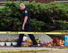 U.S.-HIGHLAND PARK-MASS SHOOTING VICTIMS-MOURNING