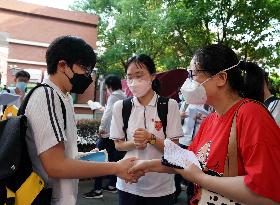 CHINA-SHANGHAI-COLLEGE ENTRANCE EXAM-START (CN)