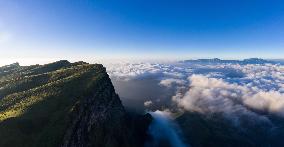 CHINA-SICHUAN-MOUNT LONGTOU-CLOUDS (CN)