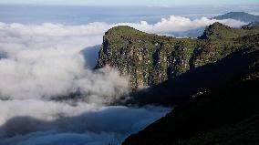 CHINA-SICHUAN-MOUNT LONGTOU-CLOUDS (CN)