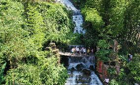 #CHINA-HUNAN-ZHANGJIAJIE-TOURISM-RECOVERY(CN)