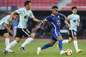 (SP)CHINA-DALIAN-FOOTBALL-CSL-WUHAN CHANGJIANG VS WUHAN THREE TOWNS (CN)