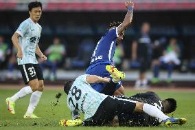 (SP)CHINA-DALIAN-FOOTBALL-CSL-WUHAN CHANGJIANG VS WUHAN THREE TOWNS (CN)