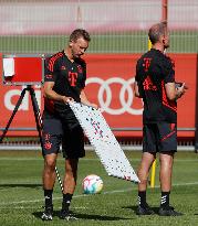 (SP)GERMANY-MUNICH-FOOTBALL-FC BAYERN MUNICH-TRAINING