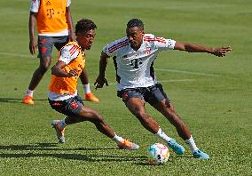 (SP)GERMANY-MUNICH-FOOTBALL-FC BAYERN MUNICH-TRAINING