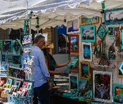 U.S.-SAN FRANCISCO-LOS ALTOS-FESTIVAL