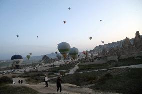 TURKEY-CAPPADOCIA-HOT-AIR BALLOONS