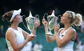 (SP)BRITAIN-LONDON-TENNIS-WIMBLEDON-WOMEN'S DOUBLES-FINAL