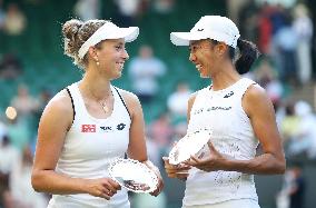 (SP)BRITAIN-LONDON-TENNIS-WIMBLEDON-WOMEN'S DOUBLES-FINAL