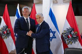 MIDEAST-JERUSALEM-PM-AUSTRIAN CHANCELLOR-SIGNING CEREMONY
