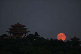 CHINA-SUPERMOON (CN)