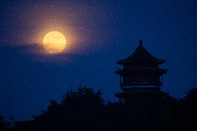 #CHINA-SUPERMOON (CN)