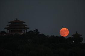 CHINA-SUPERMOON (CN)