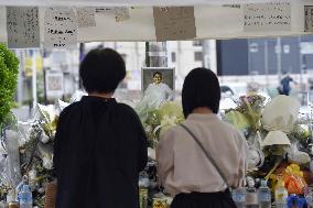 Japan in mourning after ex-PM Abe's assassination