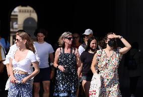 FRANCE-HEATWAVE-DAILY LIFE