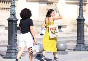 FRANCE-HEATWAVE-DAILY LIFE
