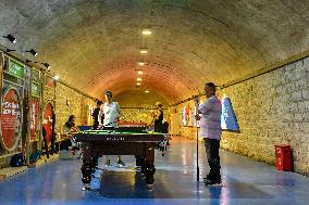 CHINA-SHANDONG-JINAN-AIR-RAID SHELTER-COOLING OFF (CN)