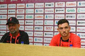 (SP)SINGAPORE-FOOTBALL-EXHIBITION MATCH-PRESS CONFERENCE