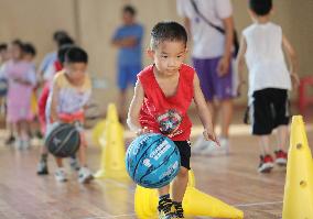 #CHINA-SUMMER VACATION-CHILDREN-ACTIVITIES (CN)