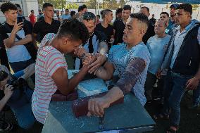 MIDEAST-GAZA-ARM WRESTLING