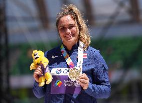 (SP)U.S.-EUGENE-ATHLETICS-WORLD CHAMPIONSHIPS-WOMEN'S HAMMER THROW-AWARDING CEREMONY