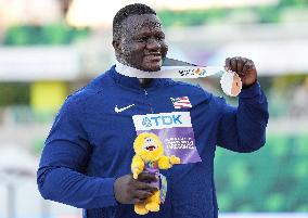 (SP)U.S.-EUGENE-ATHLETICS-WORLD CHAMPIONSHIPS-MEN'S SHOTPUT-AWARDING CEREMONY