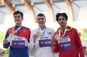 (SP)U.S.-EUGENE-ATHLETICS-WORLD CHAMPIONSHIPS-MEN'S 1500M-AWARDING CEREMONY